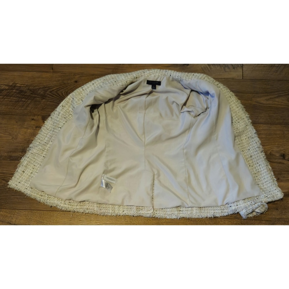 Women's‎ Ann Taylor Blazer One Button Lined Jacket With Frayed Hem Beige Size 2P - Picture 2 of 10
